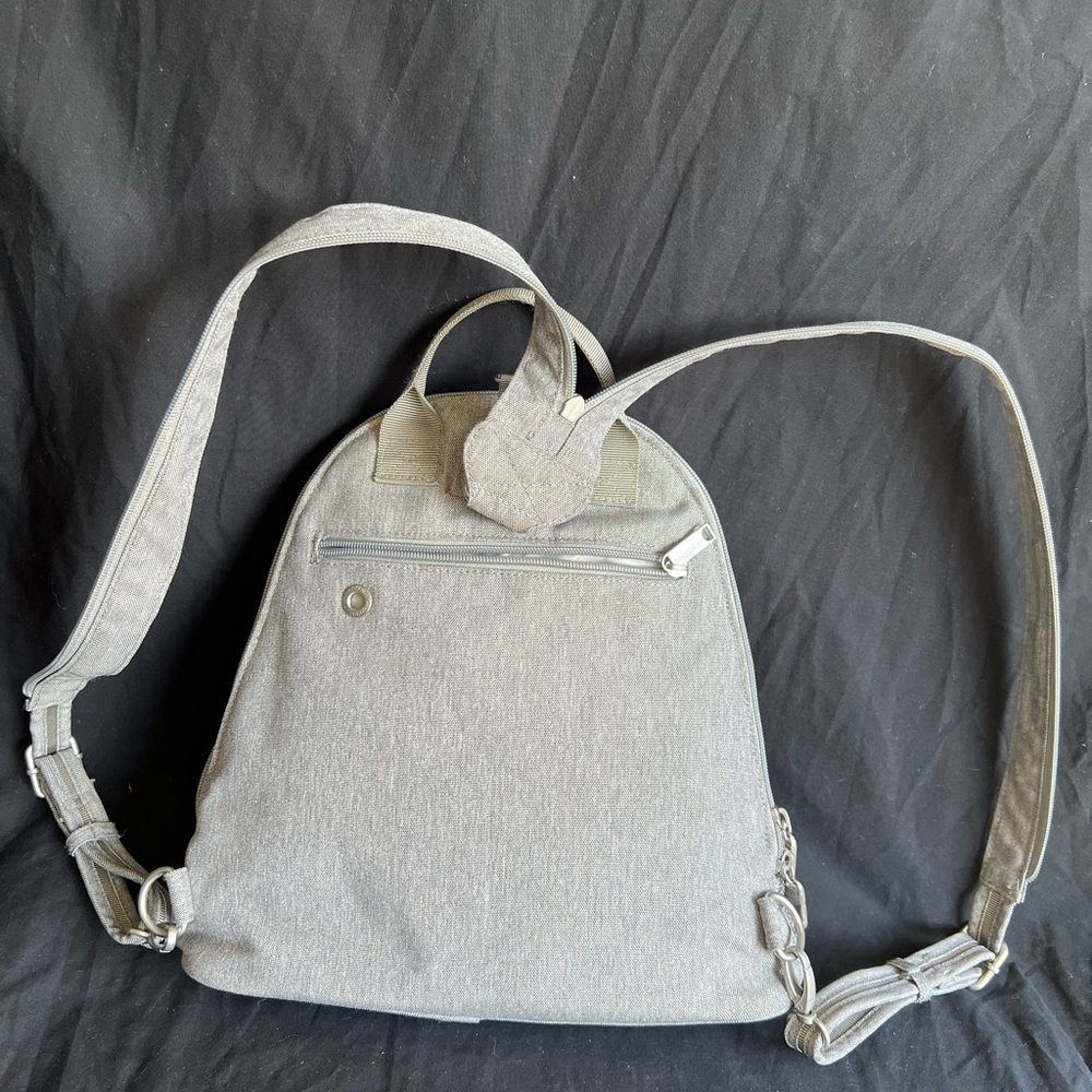 Baggallini Two-Tone Gray Backpack - image 5
